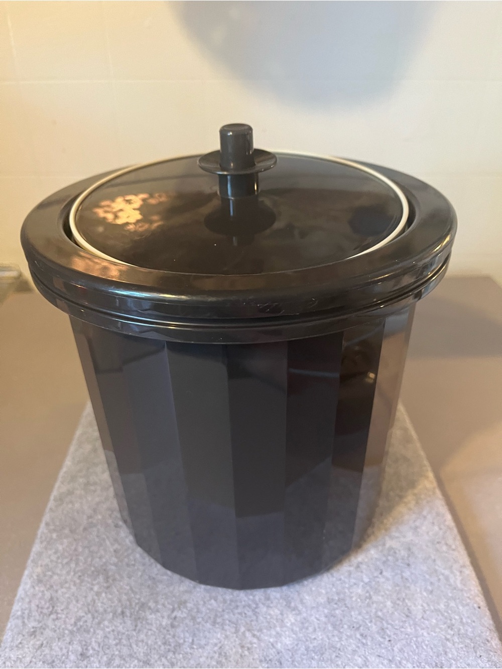 Vintage Tupperware Insulated Ice Bucket Dark Brown 1970’s #1683